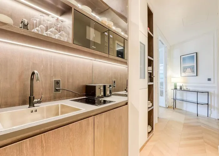 Wonderful Ac Terrace Madeleine Opera Paris