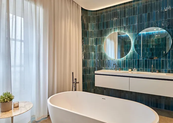 Wonderful Ac Terrace Madeleine Opera *